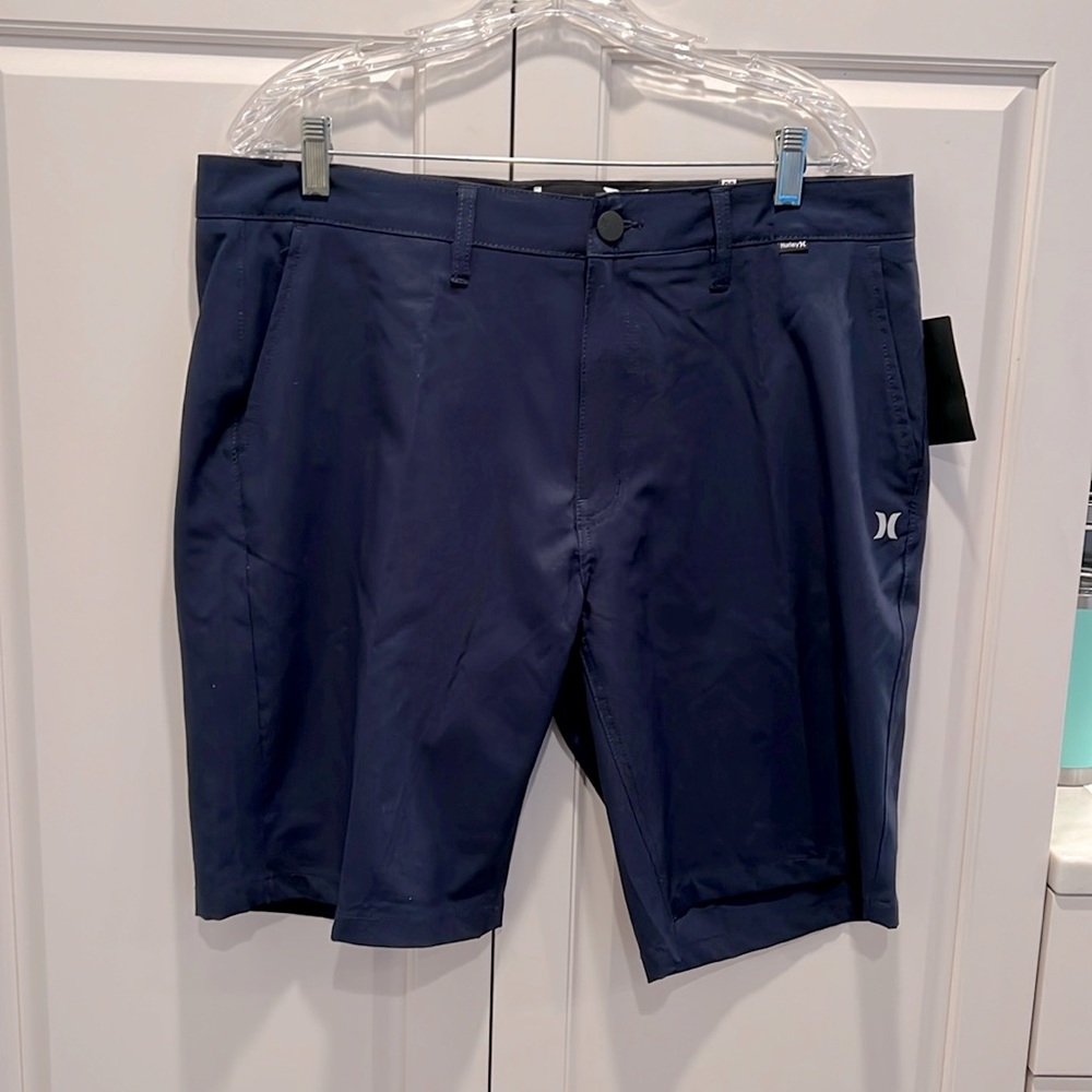 Hurley shorts navy blue size 36 new with tags. Excellent condition. New with tag